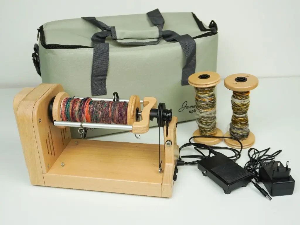 Louet Jenn-E E-Spinner (SP0104) mit Tasche