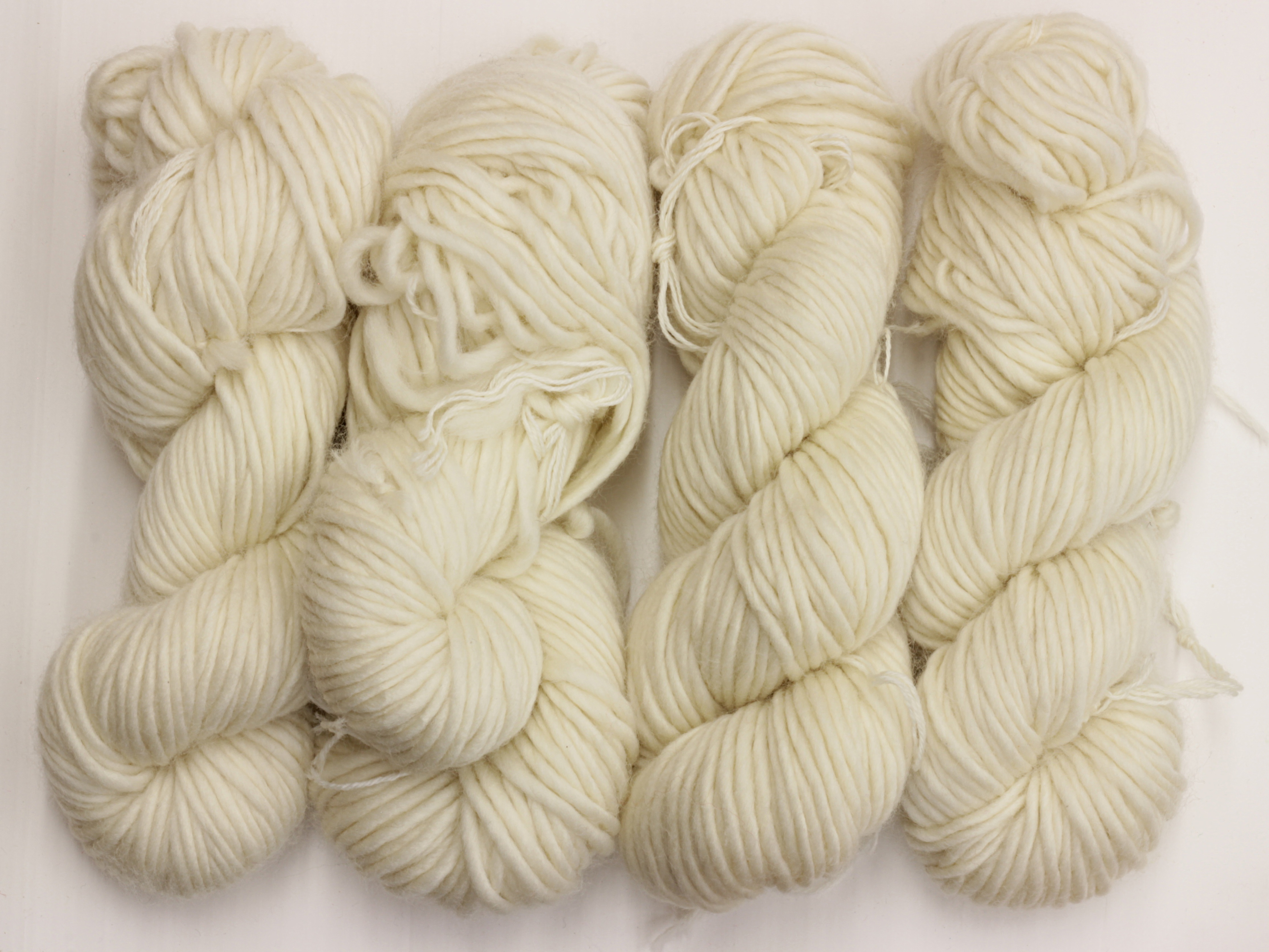 Restposten - Dochtgarn Füssen 100m 100% Wolle (superwash) naturweiß 100g