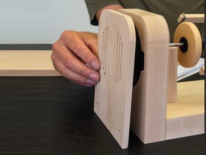 Louet Jenn-E E-Spinner (SP0104C) mit Holzkoffer