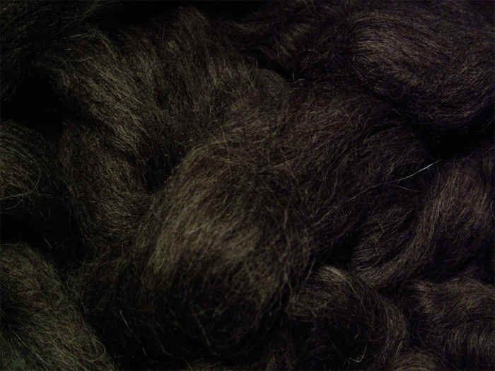 Alpacawolle - naturschwarz sehr fein im Band