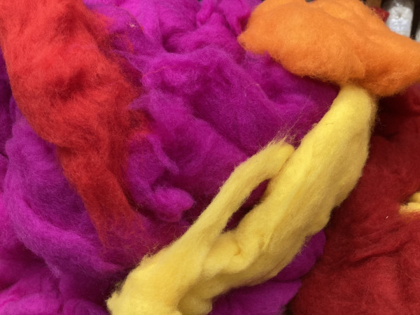 Sonderposten 65,51€ / kg ca.500 g Merinowolle iim Vlies bunte Reste 19mic -20% MBRM02