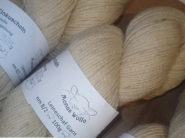 "Monas Wolle" Leineschaf Garn aus der Region - sehr fein 400m 100% Wolle - naturweiß 100g