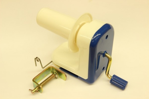 Knäulwickler aus Kunststoff 100-150g
