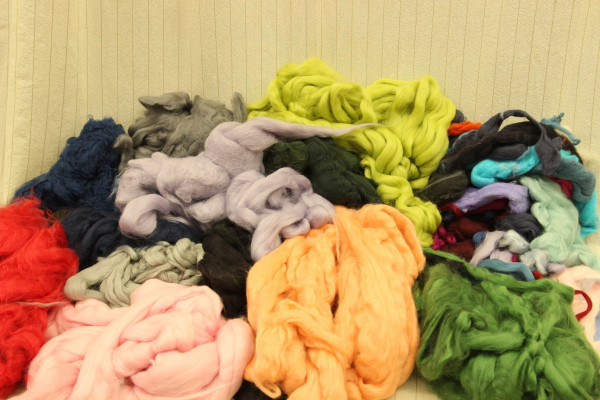 Sonderposten 19,85€/kg ca.1,62kg Bandwolle Reste 17-22 Farben