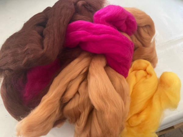 Sonderposten 69,88€/ kg ca. 300g Merinowolle im Band 16mic Reste bunt -20% MW16B2