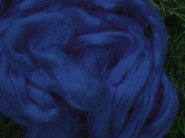 buntgefärbte Maulbeerseide - saphirblau extra fein im Band