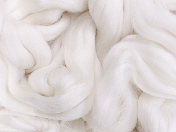 Tencel (Lyocell-Cellulose) / 16mic Südamerik. Merinowolle 50% / 50% - edelweiß extra fein im Ba