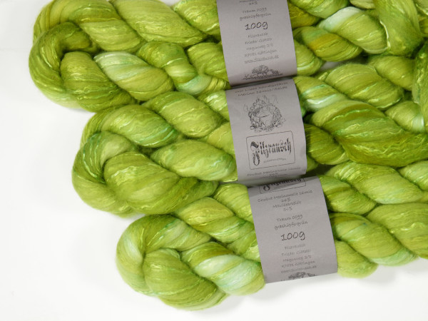 Merinowolle 16mic/Seide 66%/34% (handgefärbt) - grashüpfergrün traum 0099 Kammzug