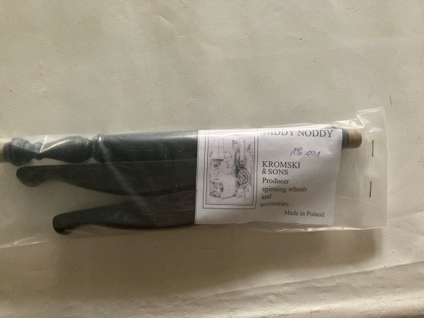 Kromski Kreuzhaspel Niddy Noddy, Sonderfarbe schwarz 120cm (9,5″) -20% NNS1